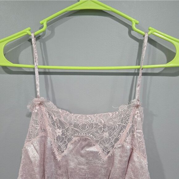 NWOT Light PINK OR Blush Intimately Free People Shimmer On Cami - Picture 10 of 11